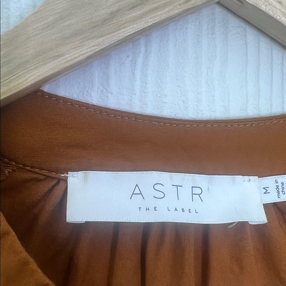Astr The Label - Cognac Ruched Flounce Button Down Long Sleeve Mini Dress Medium - Picture 9 of 10